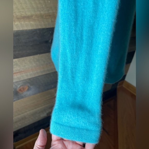 Talbots Pure Cashmere Tiffany Blue Sweater Size Petite Large - Picture 5 of 10